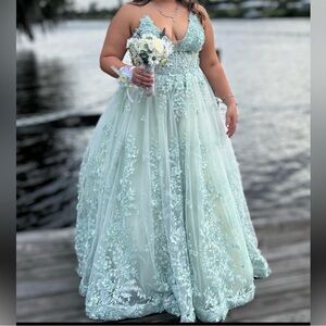 Sophia Thomas Chic Lace Embellished Prom Gown